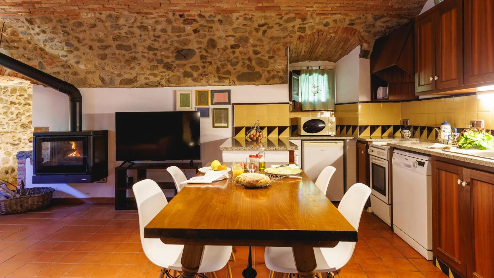Turisme Rural - Mas Vila - Monells La Bisbal d'Emporda