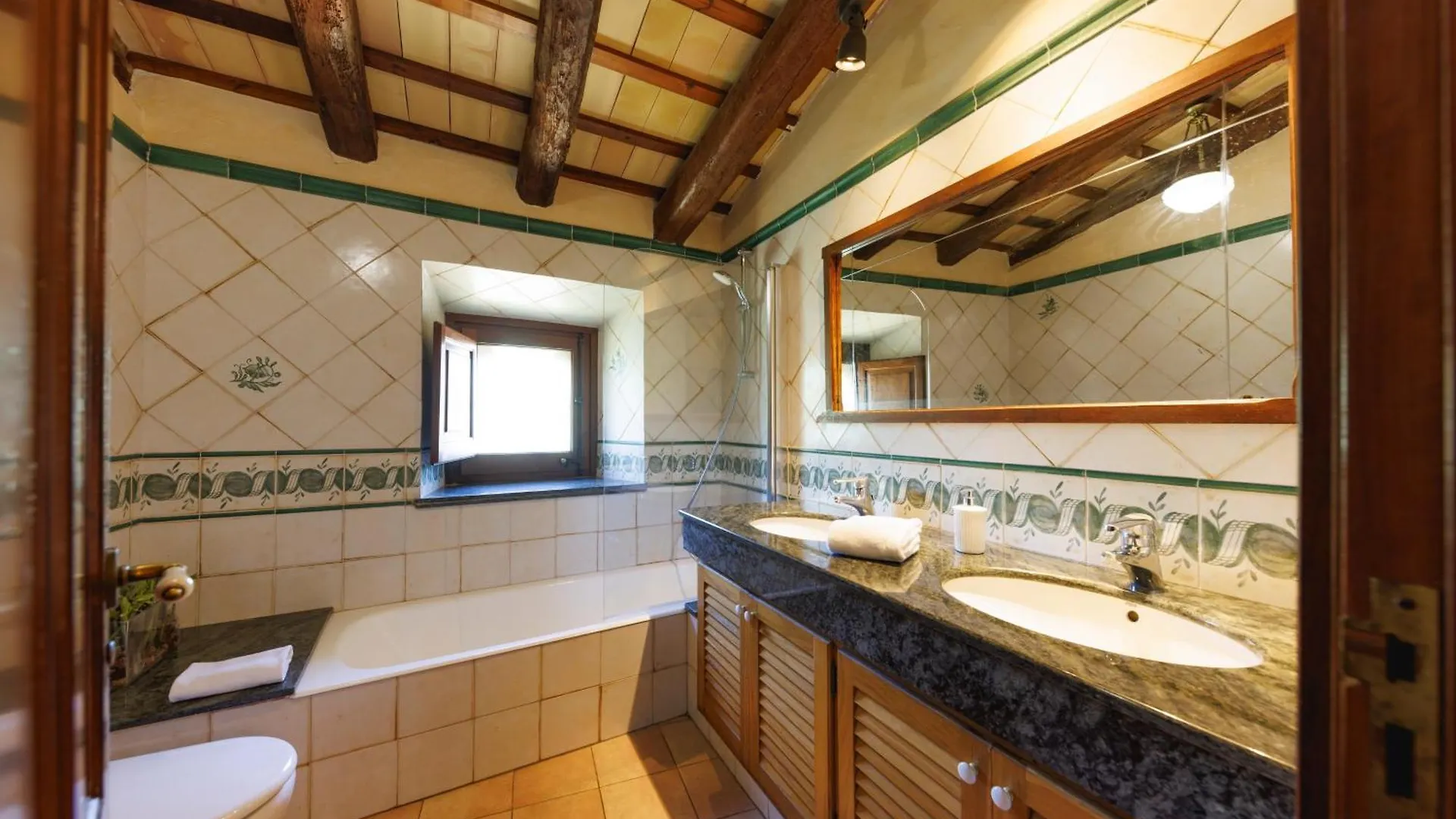 Turisme Rural - Mas Vila - Monells La Bisbal d'Emporda